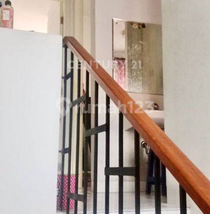 foto lainnya rumah minimalis 2 lantai di