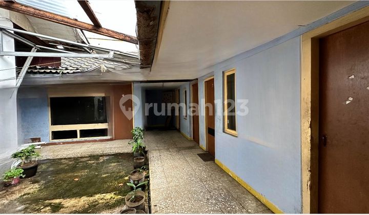 Cheap Old House, Land Area Included, Near Marnatha Surya Sumantri University Pasteur Bandung 2