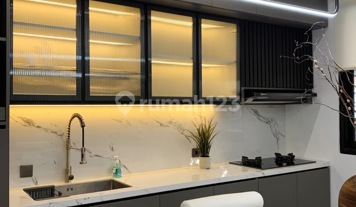 Rumah Cantik Mewah Fullfurnished Di Kota Baru Parahyangan. 2