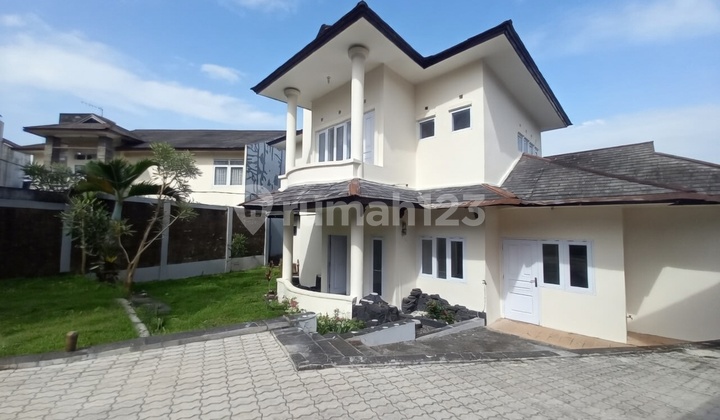 Cheapest Villa House with City View in Cipaku, North Bandung 2