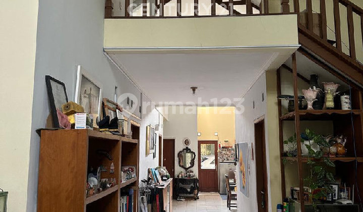 Rumah Tanah Luas Jl Nawawi,Jend Sudirman Bandung 2