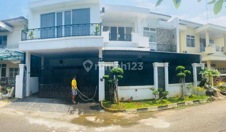 Rumah 2 Lantai siap huni di Taman Golf Modernland  2