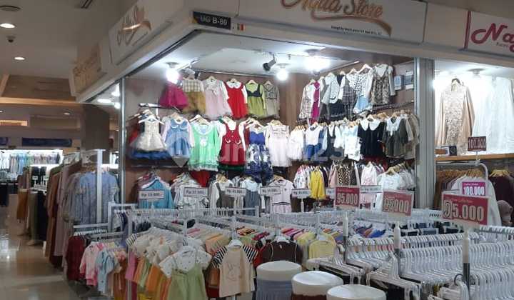 Tangcity Mall kiosk hooks are already busy and continuously rented at cheap prices.