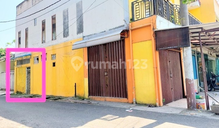 Rumah 2 Lantai Berikut Toko Strategis Di Jagakarsa 