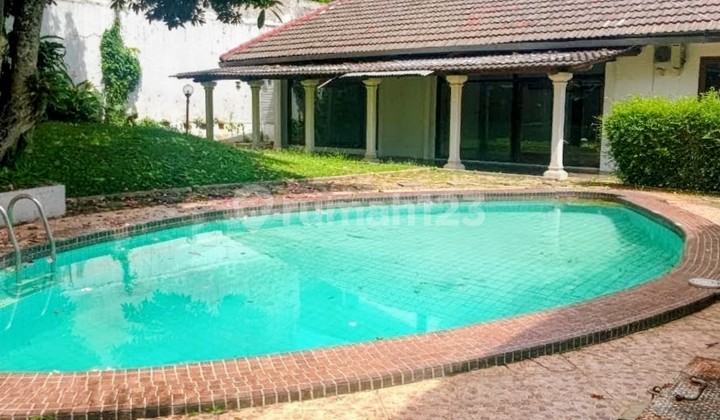 Rumah Besar Luas 1.000m² Di Kemang SHM Bagus