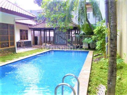 Rumah di senopati dekat perkantoran dan mall Bagus 2