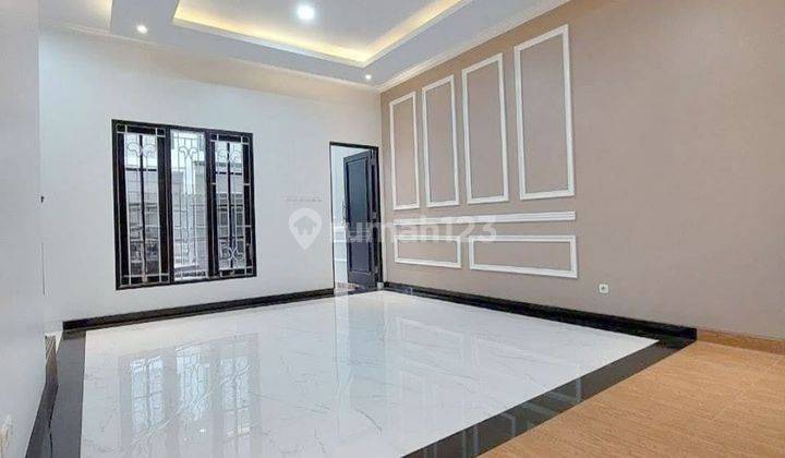 Rumah 3 Lantai Bagus Unfurnished di Kebagusan, Jakarta Selatan 1