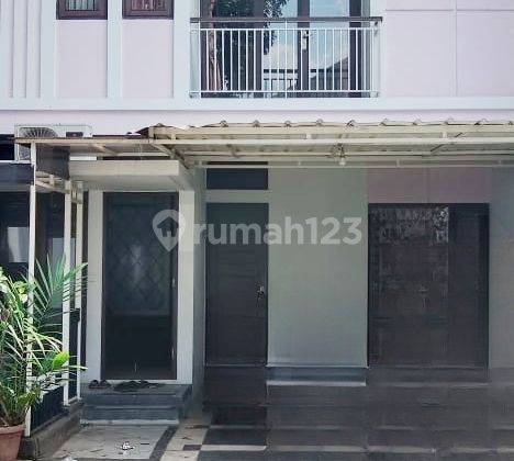 Rumah Cluster di Ciputat Tangerang Selatan 4 Kamar Tidur SHM 1