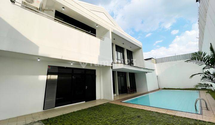 Rumah di Bangka 2 Lantai Luas 950 M2 SHM 1