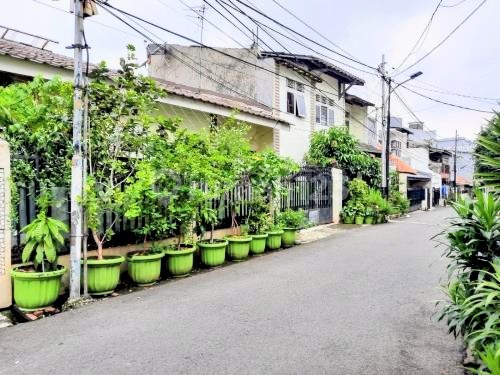 Rumah 2 Lantai Di Tebet Dekat Jalan Raya Besar