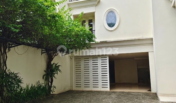Modern House in Kemang 6 Bedrooms Unfurnished