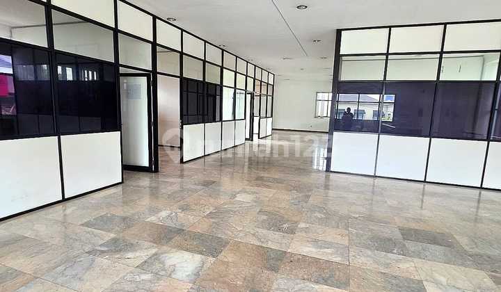 Large 2-Storey House with Spacious Parking in Kemang 2