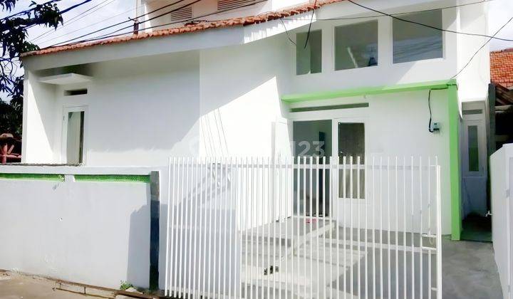 Rumah Minimalis 2 Lantai 3 Kamar Di Pejaten 1