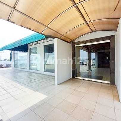 Office Space Modern di Jalur Utama Kemang Luas 235M² Office Space Modern di Jalur Utama Kemang Luas 235M²