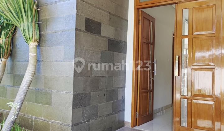 Rumah Modern 2 Lantai Di Kawasan Asri Kemang 2