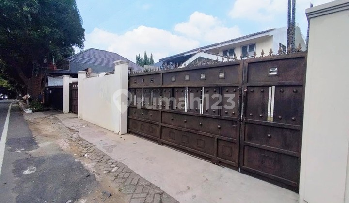 Rumah 2 Lantai Dengan Paviliun Di Duren Tiga