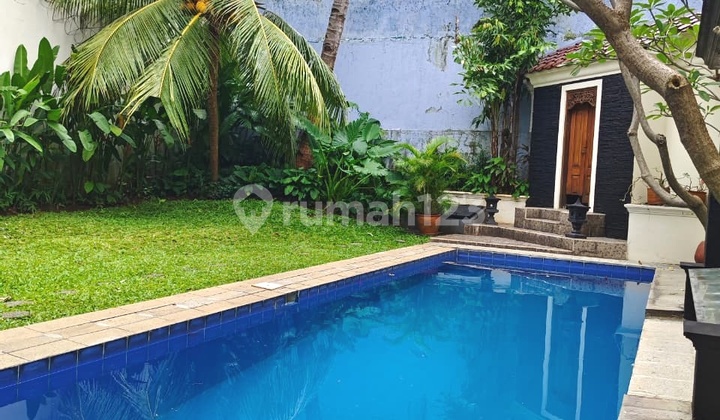 Modern 2-Story House in Kemang Dalam Unfurnished