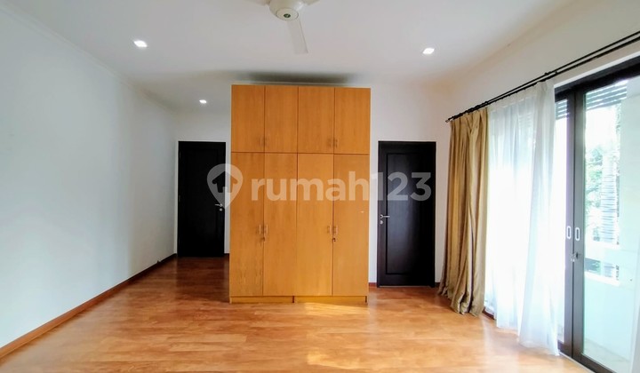 Modern 6 Bedroom House in Kemang Unfurnished 2