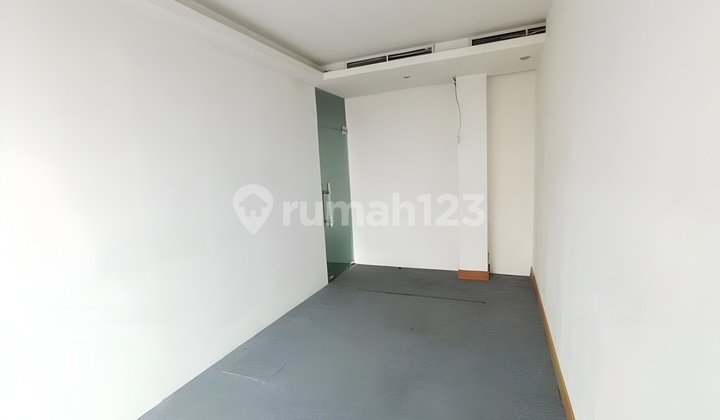 Strategic Office Space in a 5-Storey Building in Kemang