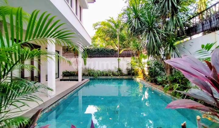 Modern 6 Bedroom House in Kemang Unfurnished