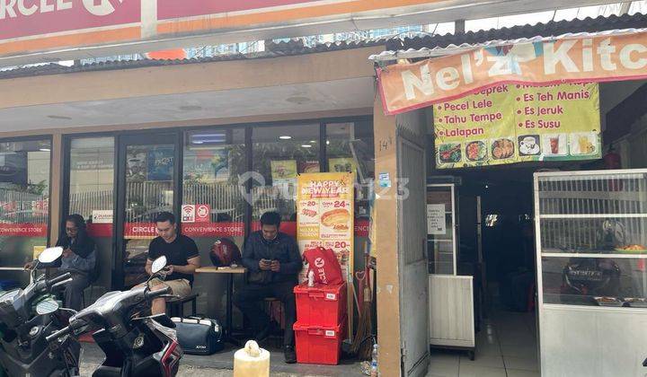 Rumah Kost 12 Kamar, Sebelahnya Disewakan Oleh Circle K Lokasi Di Mega Kuningan 1