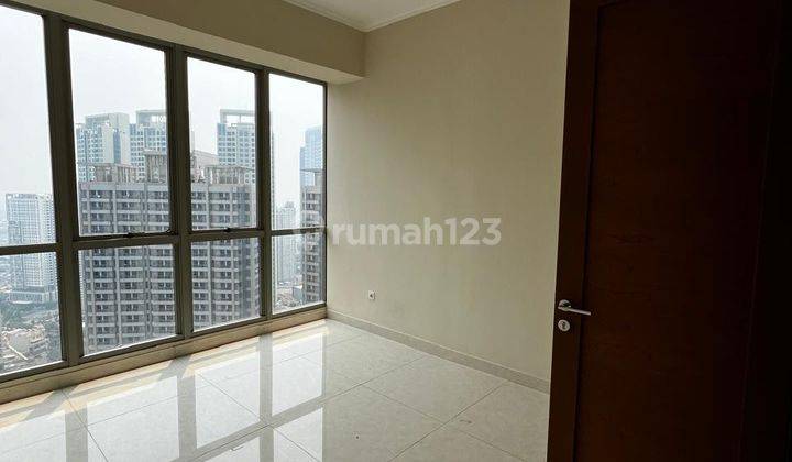 Apartemen Taman Anggrek Residence 3+1 BR Luas 135 M2 View Pool 2