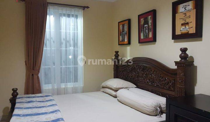 Rumah 2 Lantai di Taman Provence SHM Bagus 2