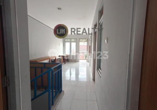 For Sale 3-Story Boarding House in a Complex, Strategic Location in Tomang, West Jakarta 2