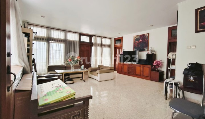 Rumah Klasik Desain Kayu Jati, Cocok untuk Usaha Tomang, Jakarta Barat 2