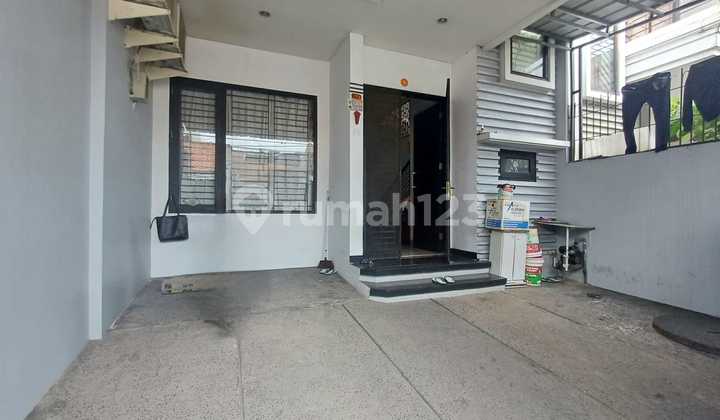 Dijual Rumah Bagus 3 Lantai Siap Huni di Tomang, Jakarta Barat 2