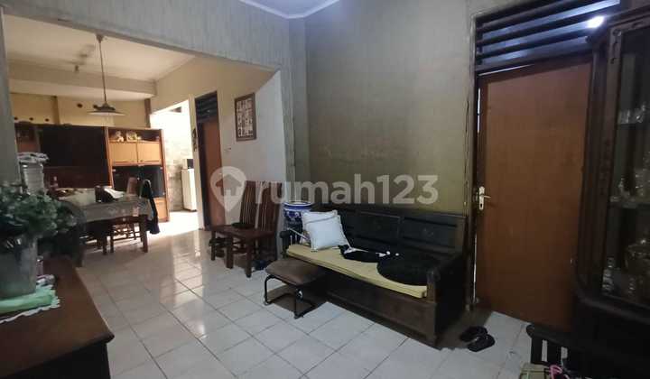 Dijual Rumah Hitung Tanah di Lokasi Favorit, Tomang, Jakarta Barat 2