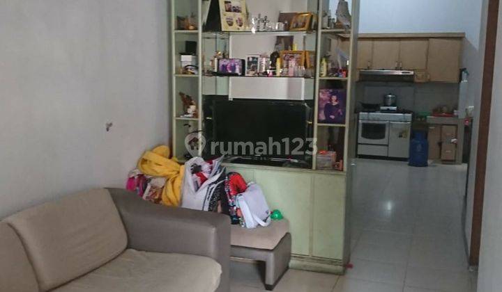 Rumah Minimalis Siap Huni Strategis di Tomang, Jakarta Barat 2