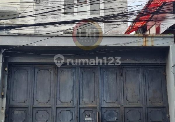Di Jual Rumah 3 Lantai, Tomang Jakarta Barat Di Jual Rumah 3 Lantai, Tomang Jakarta Barat