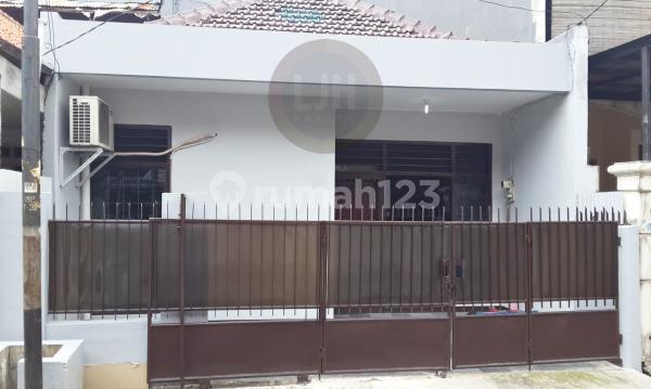 For rent, ready-to-occupy house, Mandala, Tomang, West Jakarta