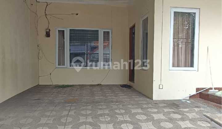 Nice Ready-to-Occupy House in Tomang Near Central Park West Jakarta 2