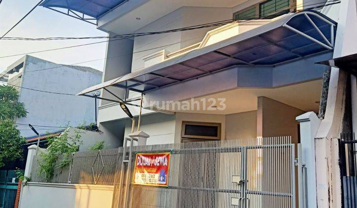 Rumah 2 Lantai Bagus Siap Huni di Tomang Jakarta Barat. 1