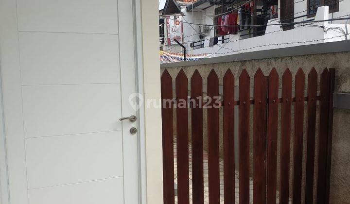 Rumah furnished 2 lantai, townhouse, komplek, Kembangan, Jakarta Barat 2