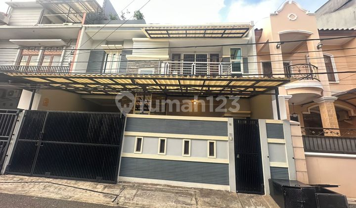 Rumah Minimalis Cantik Full Furnish Tomang, Jakarta Barat