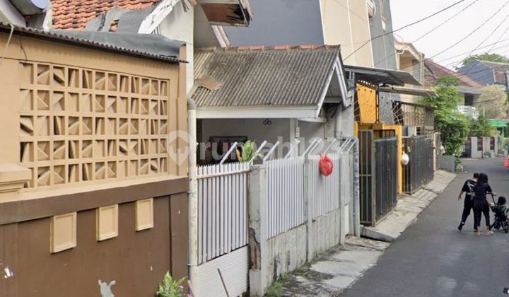 Di Jual Rumah Hitung Tanah Lokasi Strategis di Tomang, Jakarta Barat 2