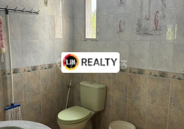 Rumah 3 Lantai Terawat di Tanjung Duren Jakarta Barat 2