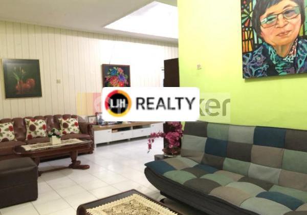 Selling a Serene and Comfortable House in Tomang, West Jakarta 2