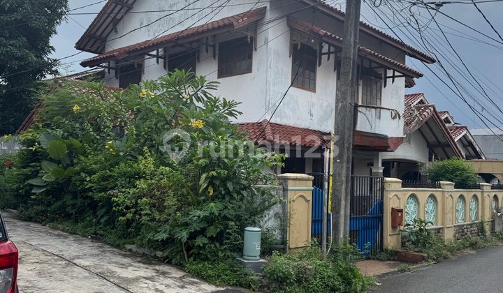 Rumah Hook 2 Lantai, Dataran Tinggi. Dalam Komplek Kemanggisan, Arjuna Selatan, Jakarta Barat Rumah Hook 2 Lantai, Dataran Tinggi. Dalam Komplek Kemanggisan, Arjuna Selatan, Jakarta Barat