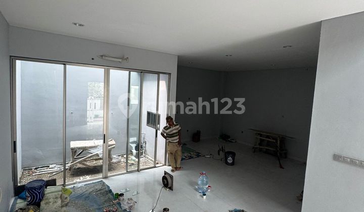 Ready-to-Occupy Beautiful 3-Story New House in Jatipulo, Tomang, West Jakarta. 2