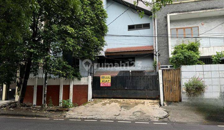 RUMAH luas hitung tanah, Lebar Jalan 3 Mobil, Tomang, Jakarta Barat 1