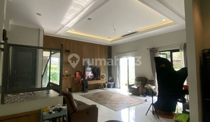 Rumah Modern Minimalis 3 Lantai di Tomang, Jakarta Barat