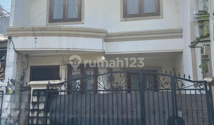 Affordable 2-story house in Tomang, West Jakarta 1