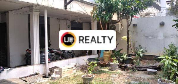 RUMAH Hitung Tanah lingkungan Nyaman, Lokasi Strategis di Tomang, Jakarta Barat  1