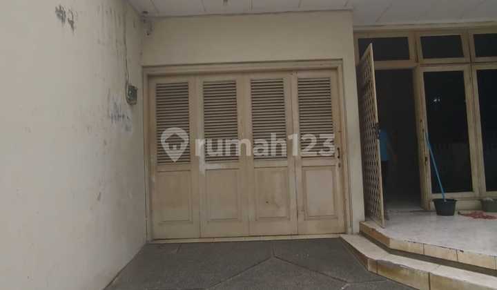 2-Story House in a Strategic Location, Ready to Occupy, Tomang, West Jakarta 2