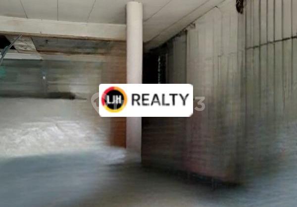 For Sale 1-Story House in Strategic Location, Tomang, West Jakarta 2