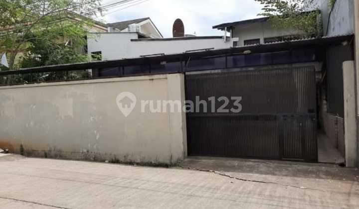 Rumah Luas Siap Huni , Strategis di Kota Bambu Utara, Jakarta Barat